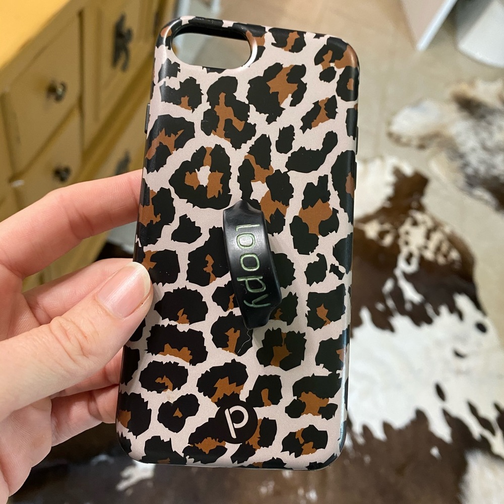 Leopard Loopy Case